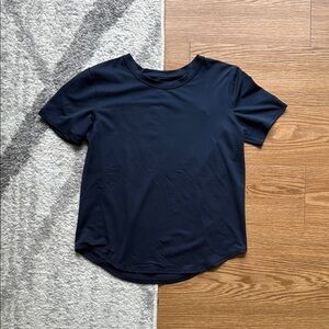 Lululemon tshirt